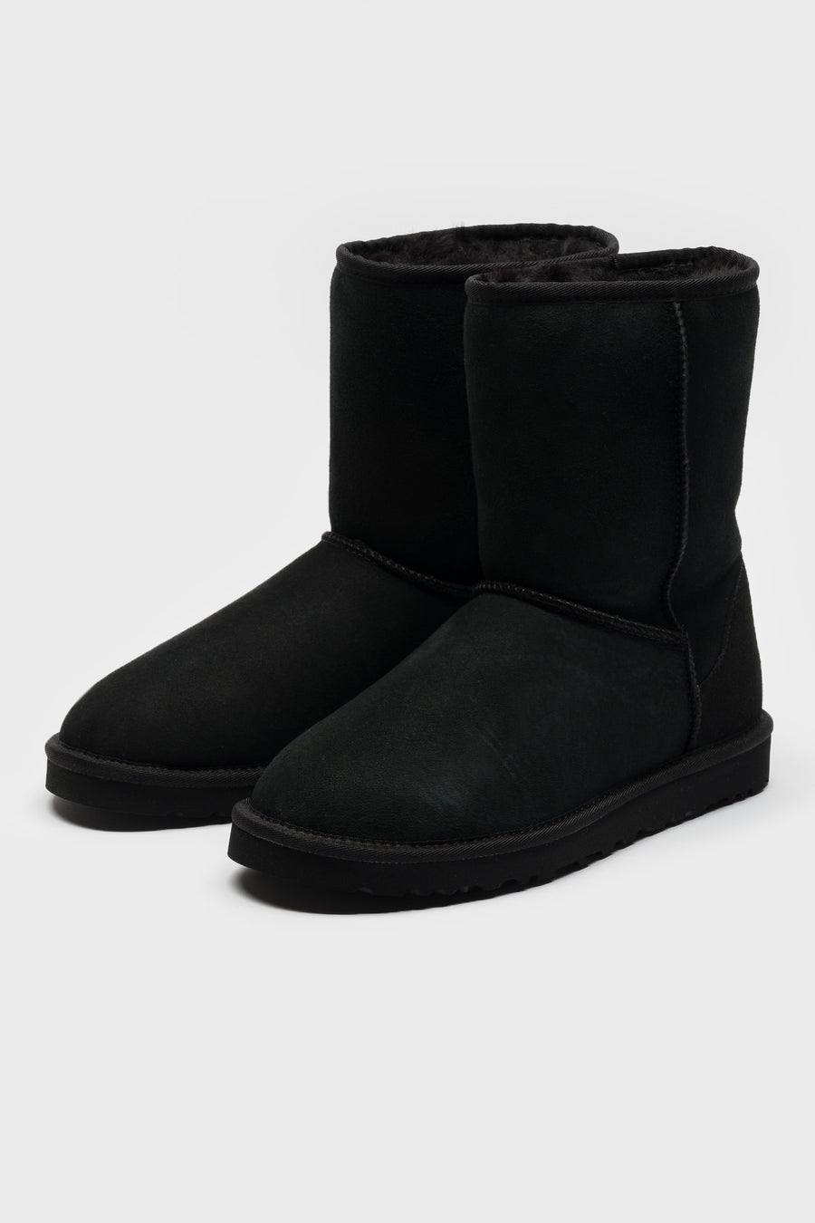 UGG Classic Short Boot in Black - Notre