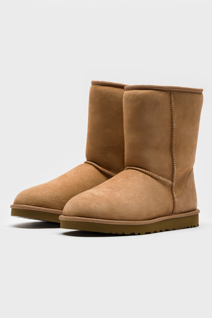 UGG Classic Short in Chestnut - Notre