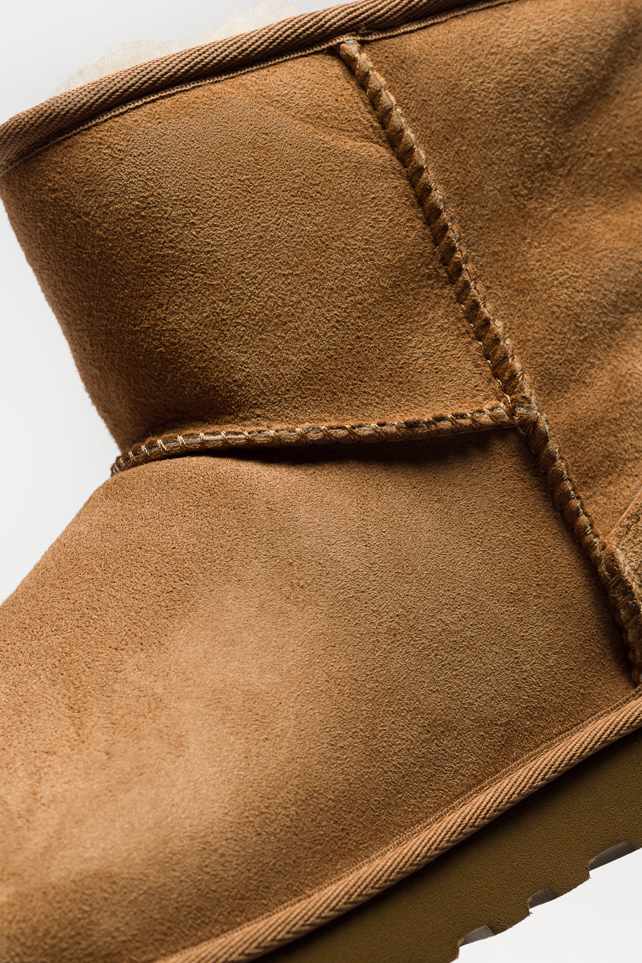 UGG Classic Mini Boot in Chestnut - Notre