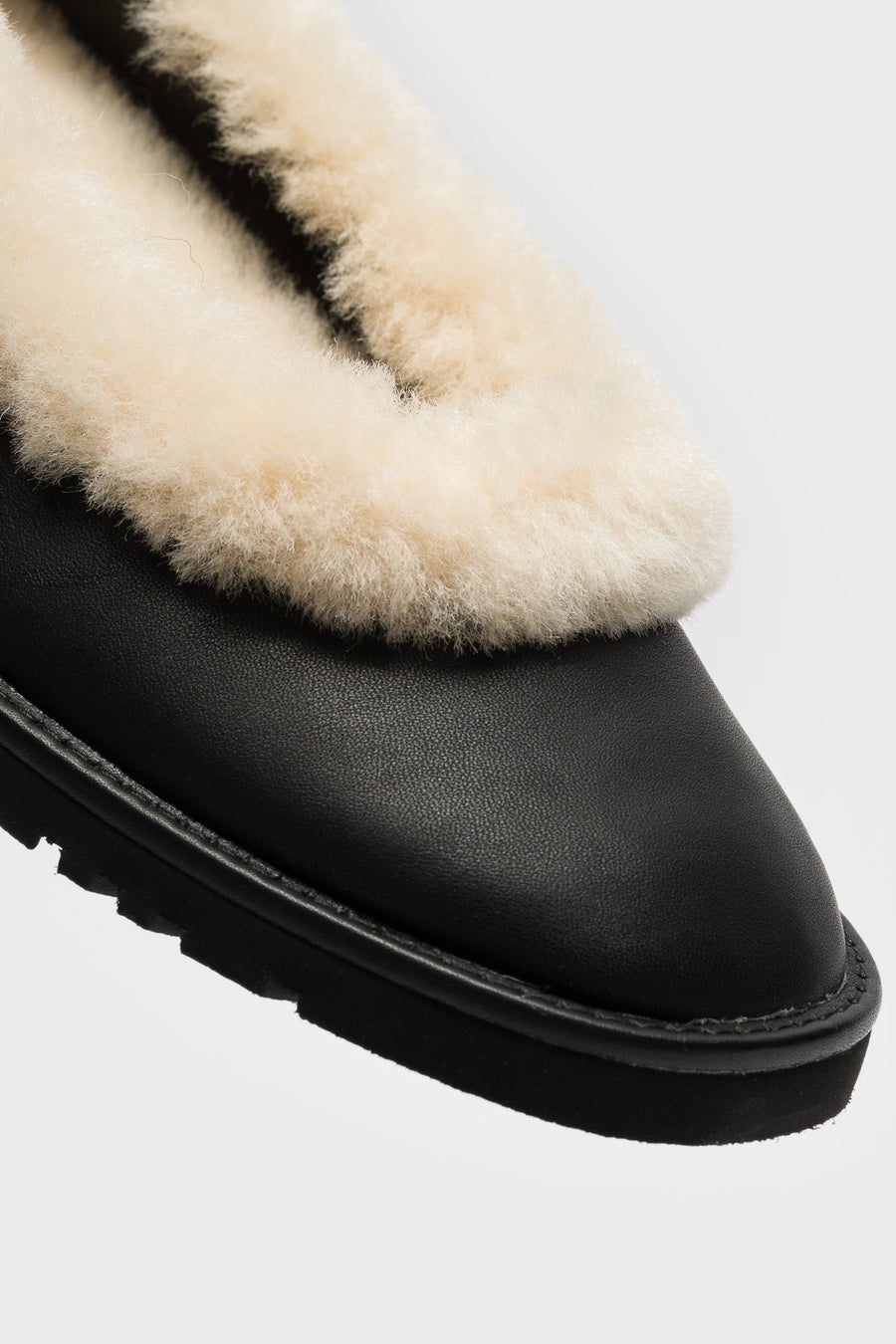 UGG Zora Leather Ballet Flat in Black - Notre