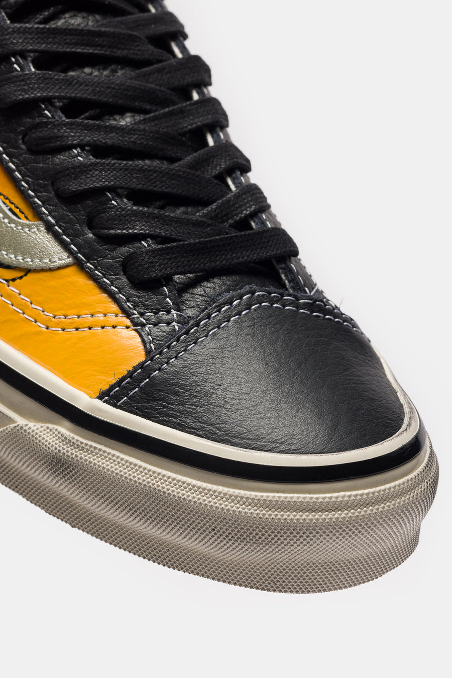Vans LX Old Skool 36 Sneaker in Archive Flame Black - Notre