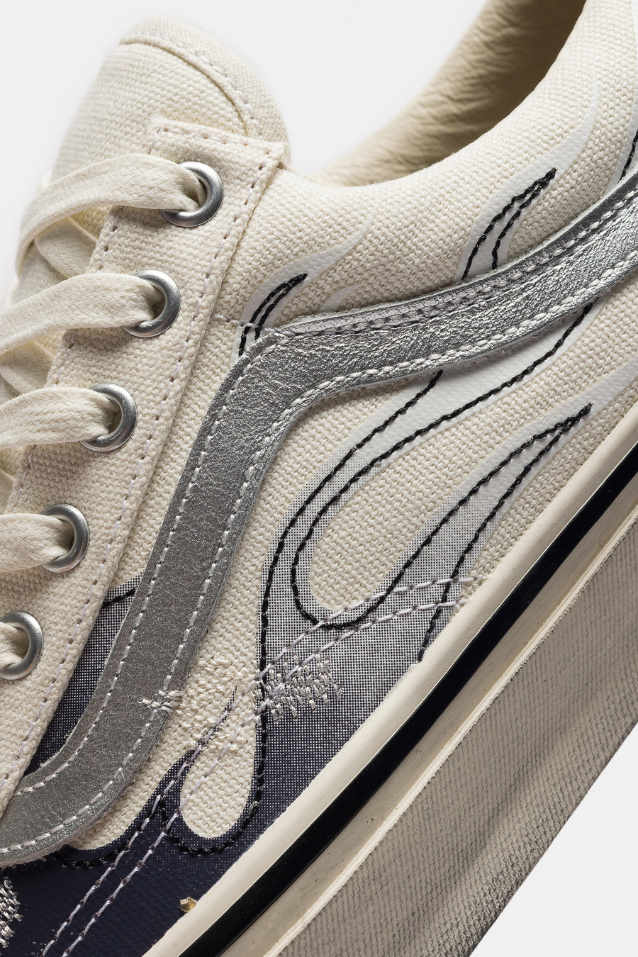 LX Old Skool 36 Sneaker in Archive Flame Marshmallow