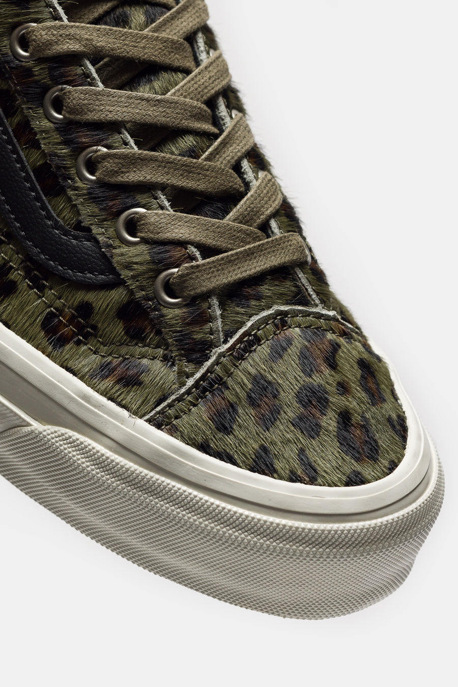 Vans LX Old Skool 36 Sneaker in Cheetah Olive - Notre