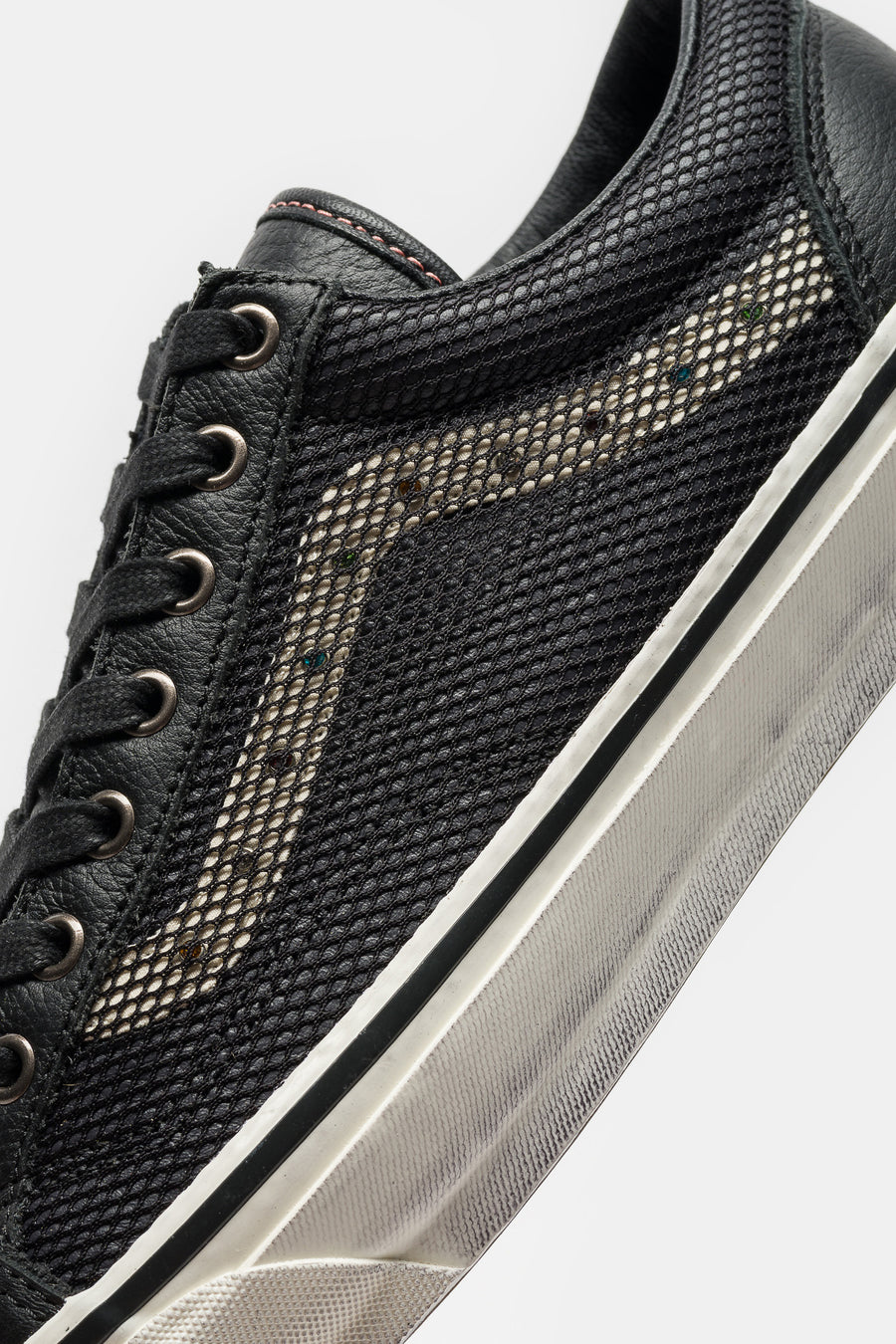 Vans LX Old Skool 36 in Combat Black - Notre