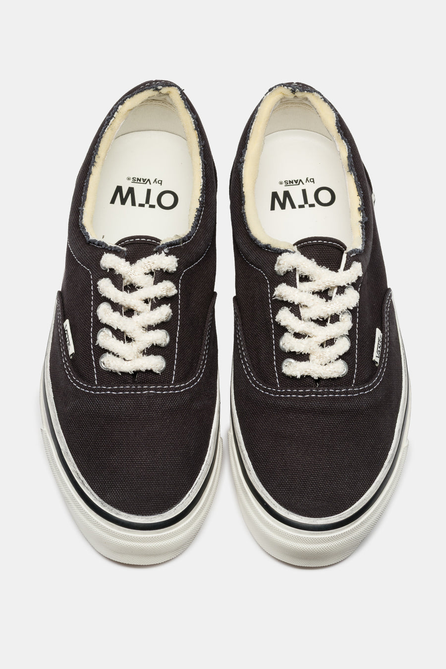 Vans OTW Era 95 DST Sneaker in Relic Black - Notre