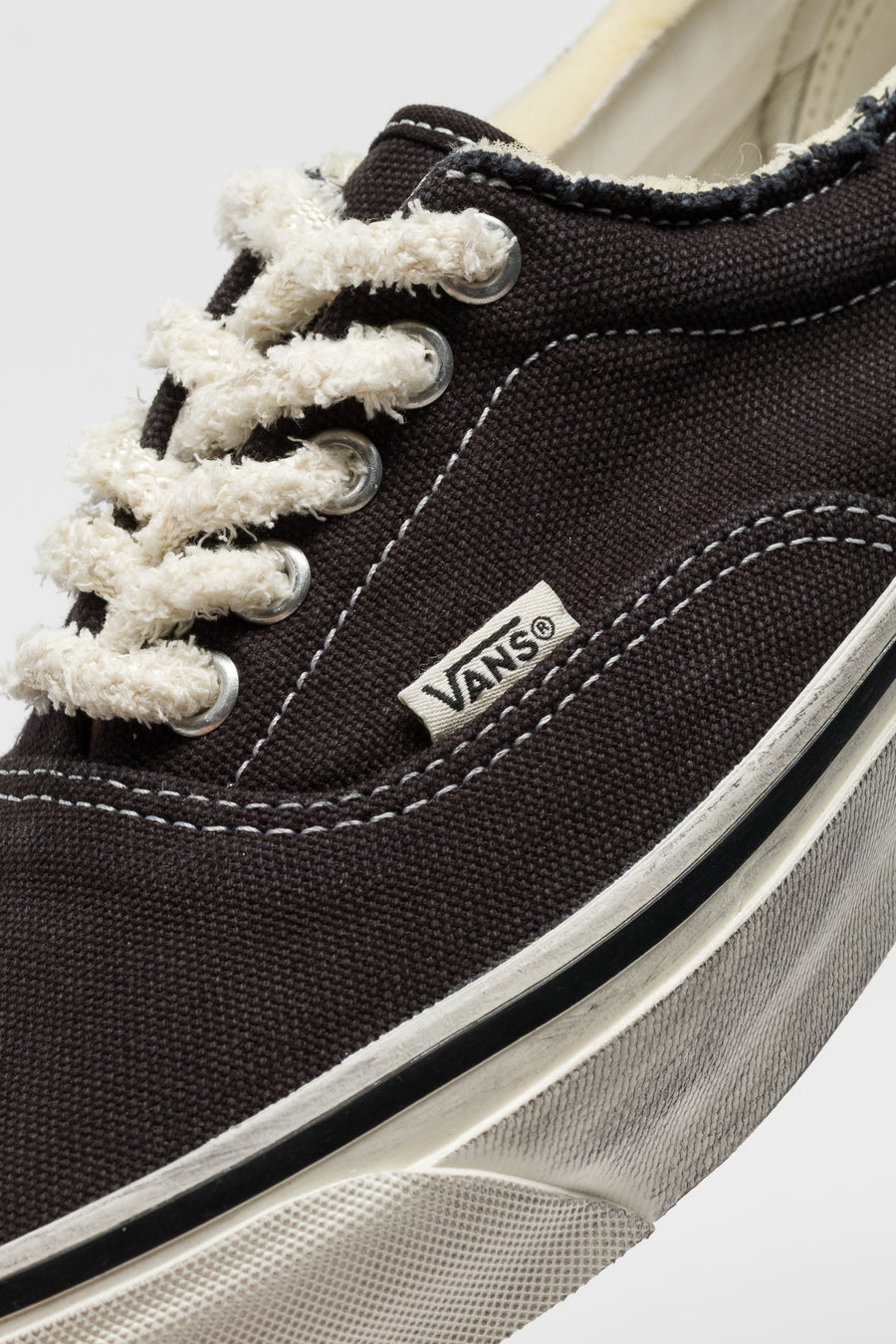 Vans OTW Era 95 DST Sneaker in Relic Black - Notre