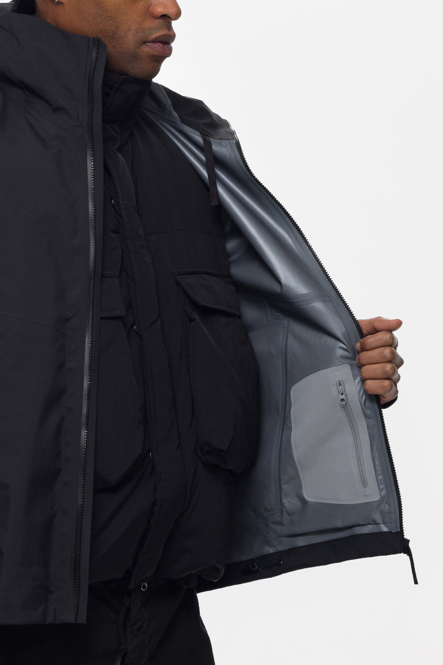 Arris Jacket in Black