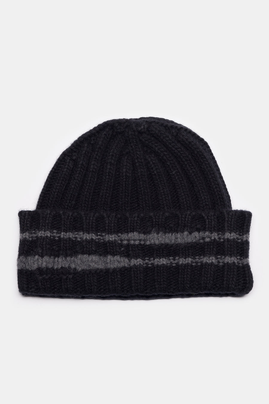 mfpen Court Beanie in Black - Notre