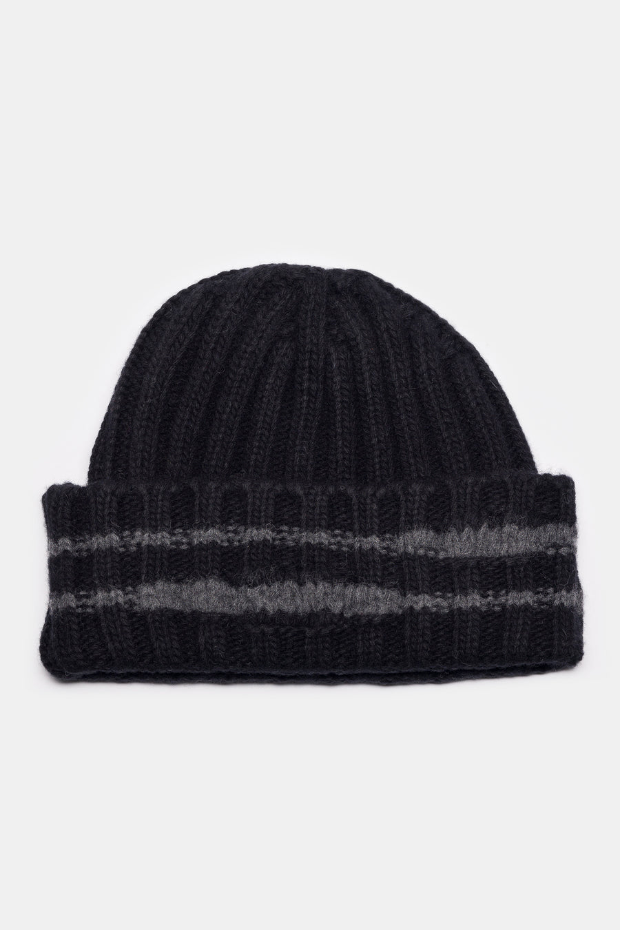 mfpen Court Beanie in Black - Notre