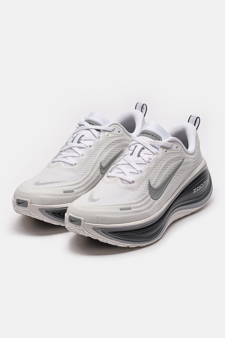 Nike Vomero Plus Sneaker in White/Metallic Silver/Black/Cool Grey - Notre