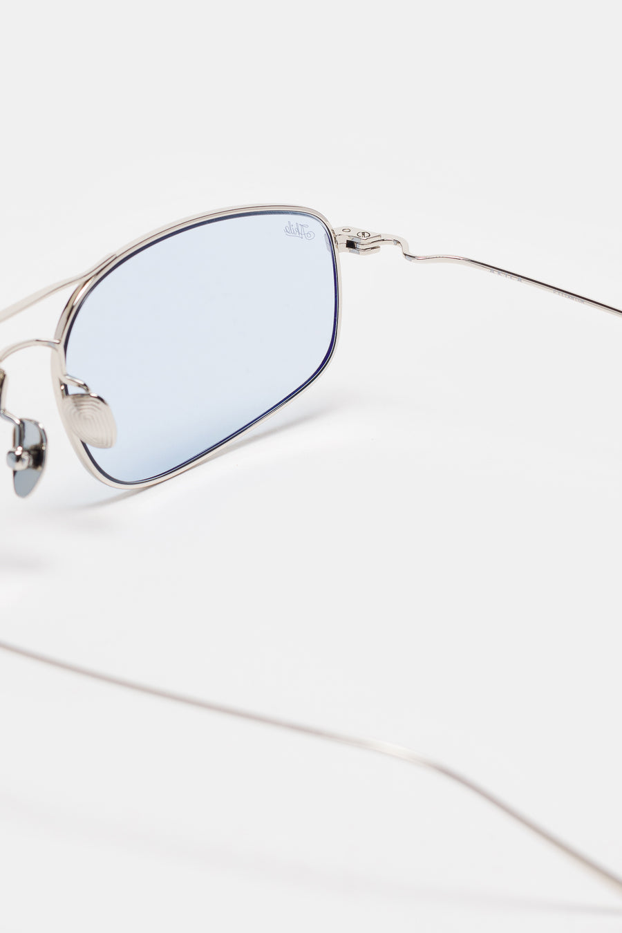 Akila Mal Sunglasses in Silver/Sky Blue - Notre