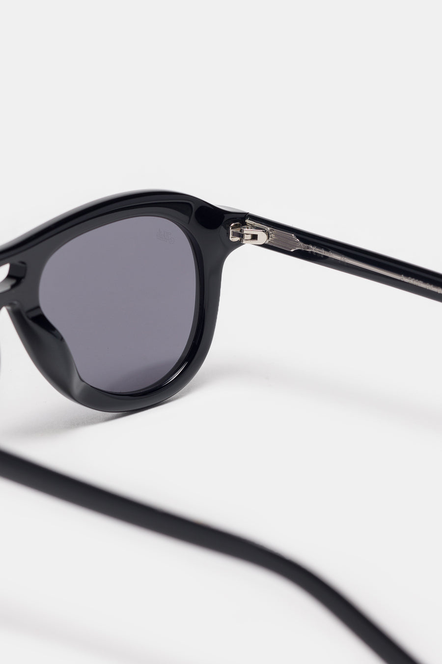 Akila Miracle Sunglasses in Black/Black - Notre