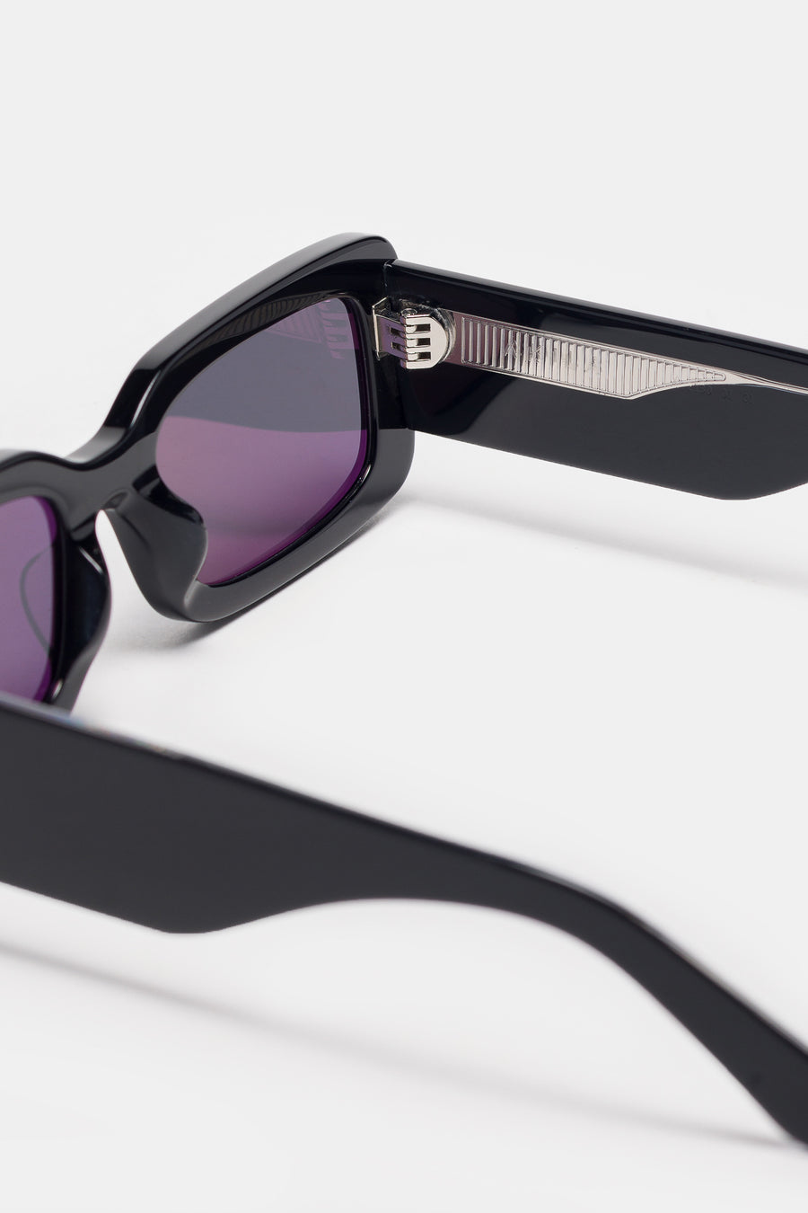 Verve Sunglasses in Black