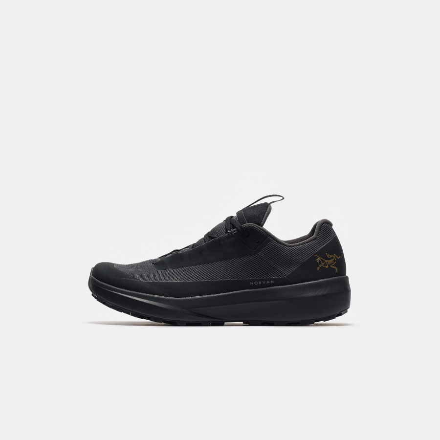 Norvan LD 4 Gore-Tex Sneaker in Black/Black